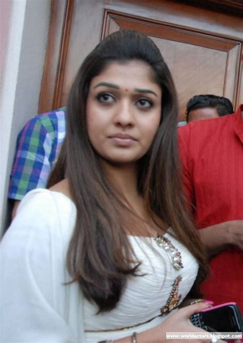 South Indian Actress Nayantara Unseen Cute Picture Gallery