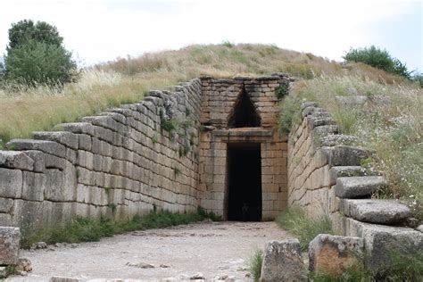 egyptian pharaohs tombs