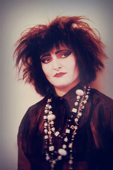 susan is a lesbian “siouxsie groucho club in london uk 1986 🖤