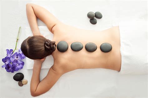 benefits of a hot stone massage i got your back massage