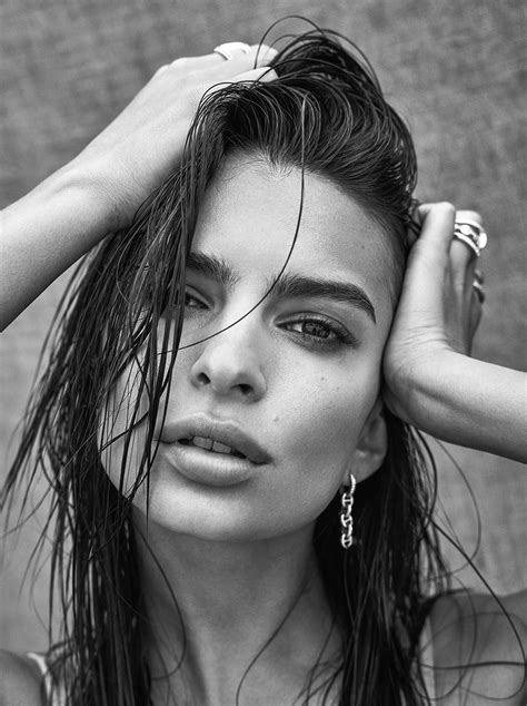 Sexy Photos Of Emily Ratajkowski – The Fappening Leaked Photos 2015 2023