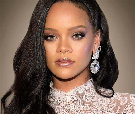 Chris Brown Makes This Public Move For Rihanna’s Love After She Split
