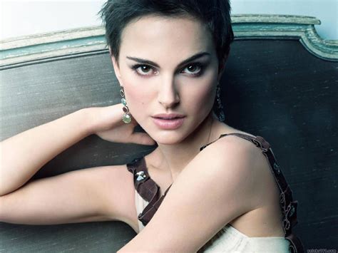 natalie portman face height and weights