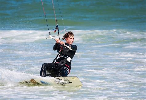 learn  kitesurf     essaouira join loving surf  start  kitesurf journey