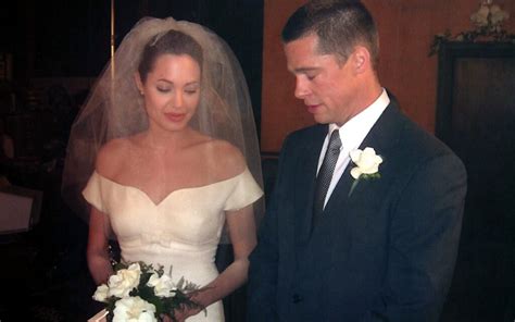 In Pics Angelina Jolie And Brad Pitt S Love Story Iwmbuzz