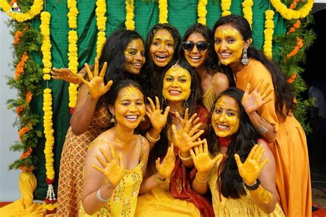Malayali Weddings Embrace Traditions From Across India By Including