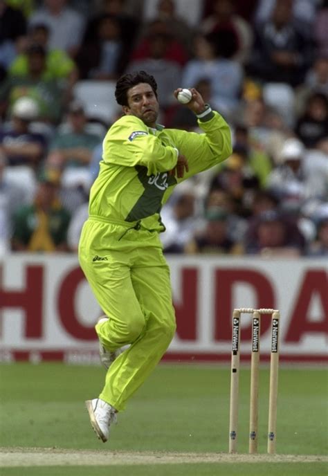 Pakistan Legend Wasim Akram Wants His Country S Cricketers Set To Spend