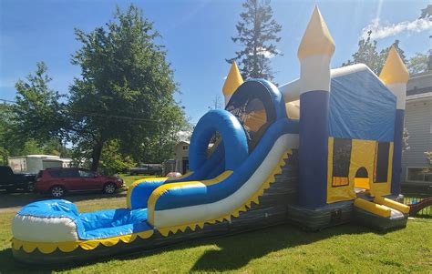 The Fun Castle Wet Bouncy Castles And Party Rentals In Nanaimo