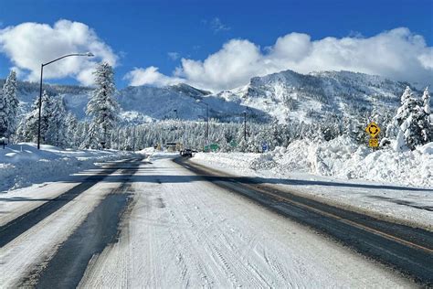 california storms dump    feet  snow  tahoe area
