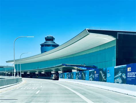 world  soaring laguardias  central terminal opens  doors