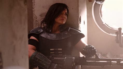 star wars gina carano embraces her strength with the mandalorian