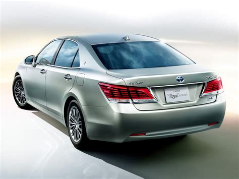 toyota crown technical details history    parts