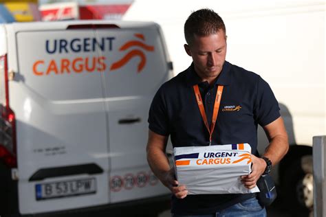 urgent cargus lanseaza primul serviciu prepaid pe piata de curierat din romania europa fm