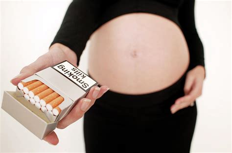 Smoking During Pregnancy Photograph By Ian Hooton Science Photo Library