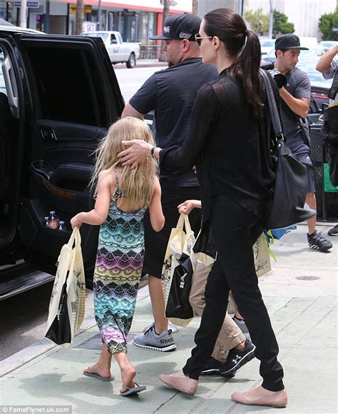 Angelina Jolie Treats Twins Knox And Vivienne To La Shopping Trip