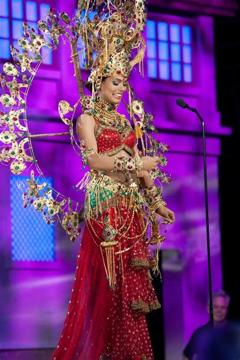 universe  top   national costume starmometer