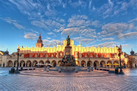 light   krakow main square poland sumfinity