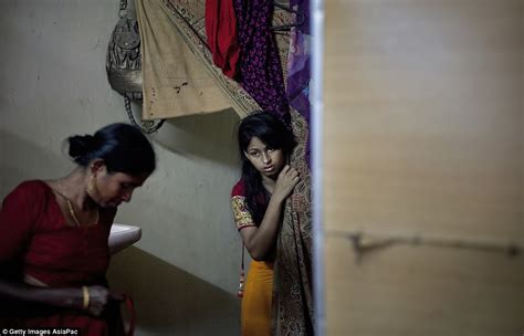 孟加拉国15岁新娘的悲惨命运 图片 资讯 海外网