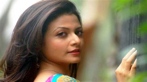 pin  bangladeshi actress