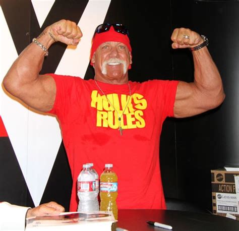 Dlisted Hulk Hogan Is Begging His Fans To Forgive Him For That Racist