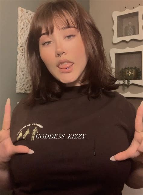 🍃 𝙶𝙾𝙳𝙳𝙴𝚂𝚂 𝙺𝙸𝚉𝚉𝚈 🍃 On Twitter Let Daddy Fuck You Tonight Findom