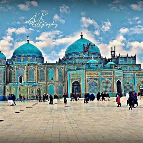 blue mosque masjid mazarisharif city balkh province afghanistan photo credit