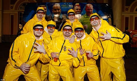 darts fans  costume crazy   world championships daily mail