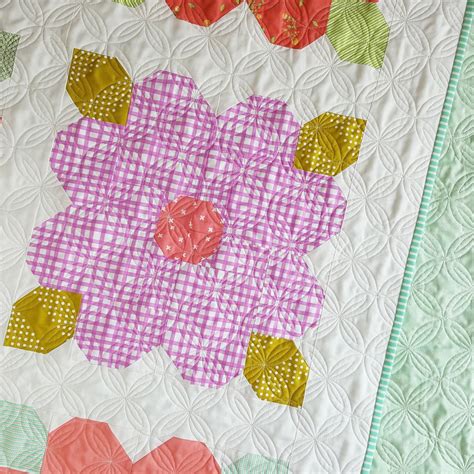 woodberry  summer blossoms   flower quilt pattern