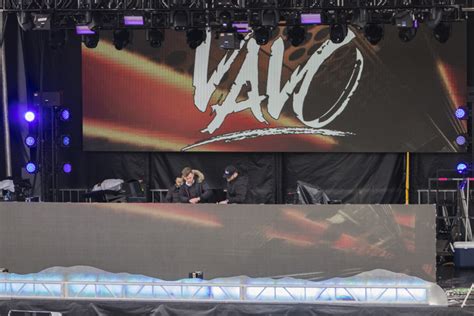 edm duo vavo reaches  highs  charts  sleeping  amw group news