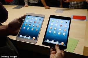white ipad mini sells   minutes     experts question apples supply