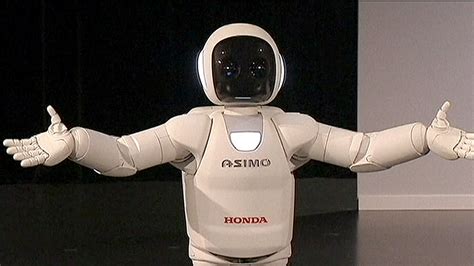 Honda ‘asimo’ Robot Can Pour You A Drink