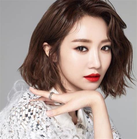 Actress Go Jun Hee Signs An Exclusive Contract With Yg