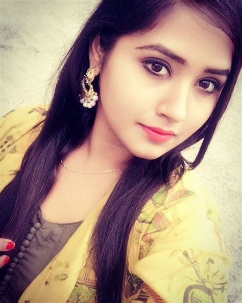 kajal raghwani hot wallpapers picture image gallery hd photos pics cute girl pic stylish
