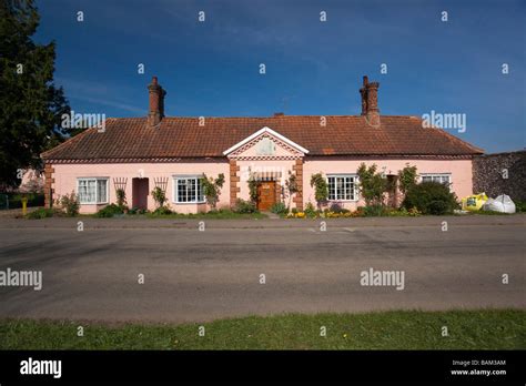 almshouses almshouse alms house  res stock photography  images alamy