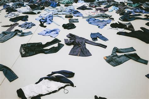 clothes  floor  photo  barnimages