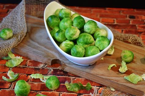 reasons     eat brussels sprouts  day alternative medicine magazine