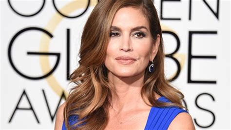 Social Media Reacts To Un Retouched Photos Of Cindy Crawford
