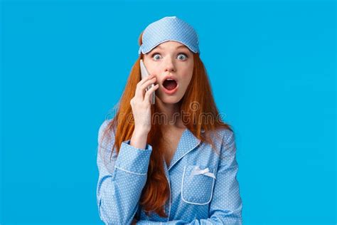 Amazed Girl Found Out Shocking News As Talking Friend On Phone Shocked