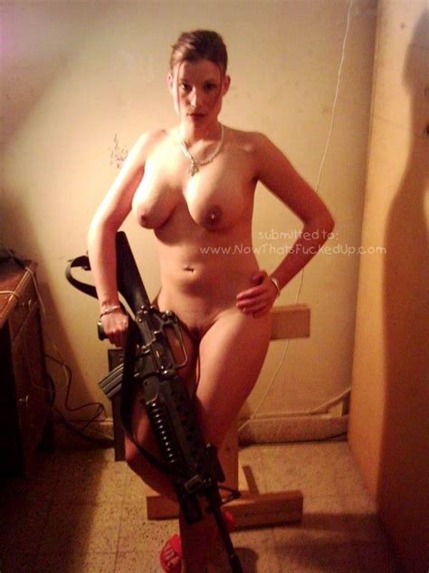 nude pictures female soldiers