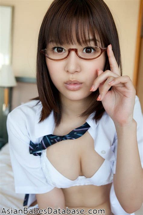 cute japanese girl glasses