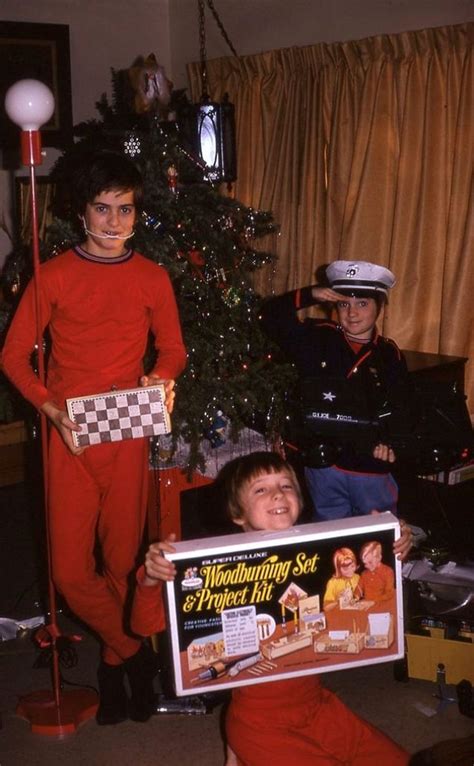30 Intimate Snapshots Show How Americans Enjoyed Christmas