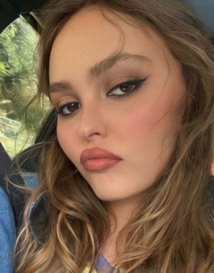 Lily Rose Depp Style Aesthetic Makeup Outfits Street Style Hair