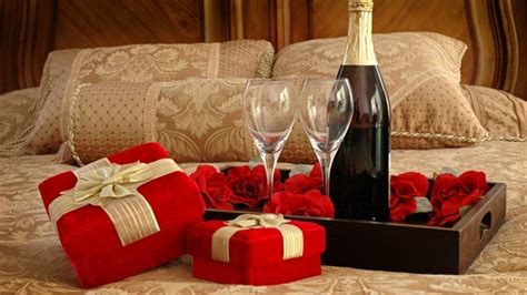 Valentines Day Bedroom Decorating Ideas To Create A Romantic Getaway