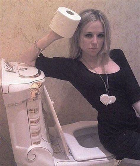 22 Least Sexy Selfies In Internet History The Hollywood