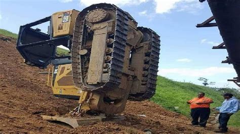 heavy equipment disasters excavator fail tragic operator construction machine idiots  work