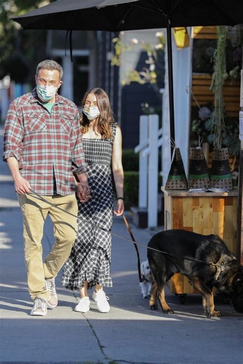 Ana De Armas And Ben Affleck On A Walk Wearing A Face Mask 40 Photos