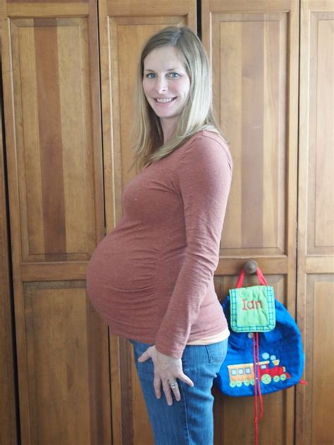 35 Weeks Pregnant – The Maternity Gallery