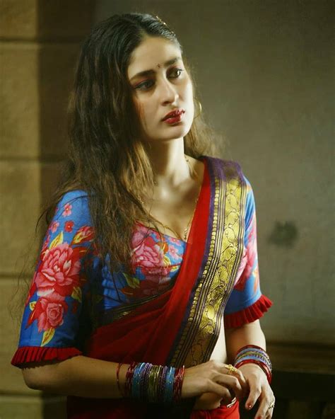 Kareena Kapoor In Beautiful Deep Saree Pic Gorgeous 😍