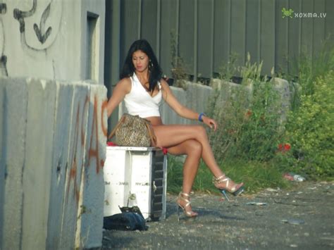 【画像】ヨーロッパの路上にいる売春婦ってもはやモデルだろ