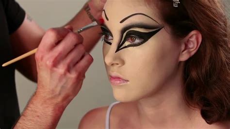 Video Evil Queen Halloween Makeup Martha Stewart